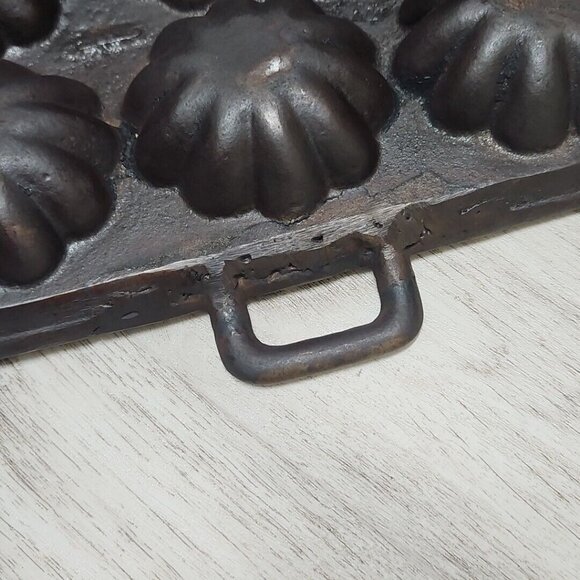 Cast Iron Turks Head Handled Muffin Pan Antique Heavy 12 Slot Unmarked Gatemark? - Picture 15 of 15